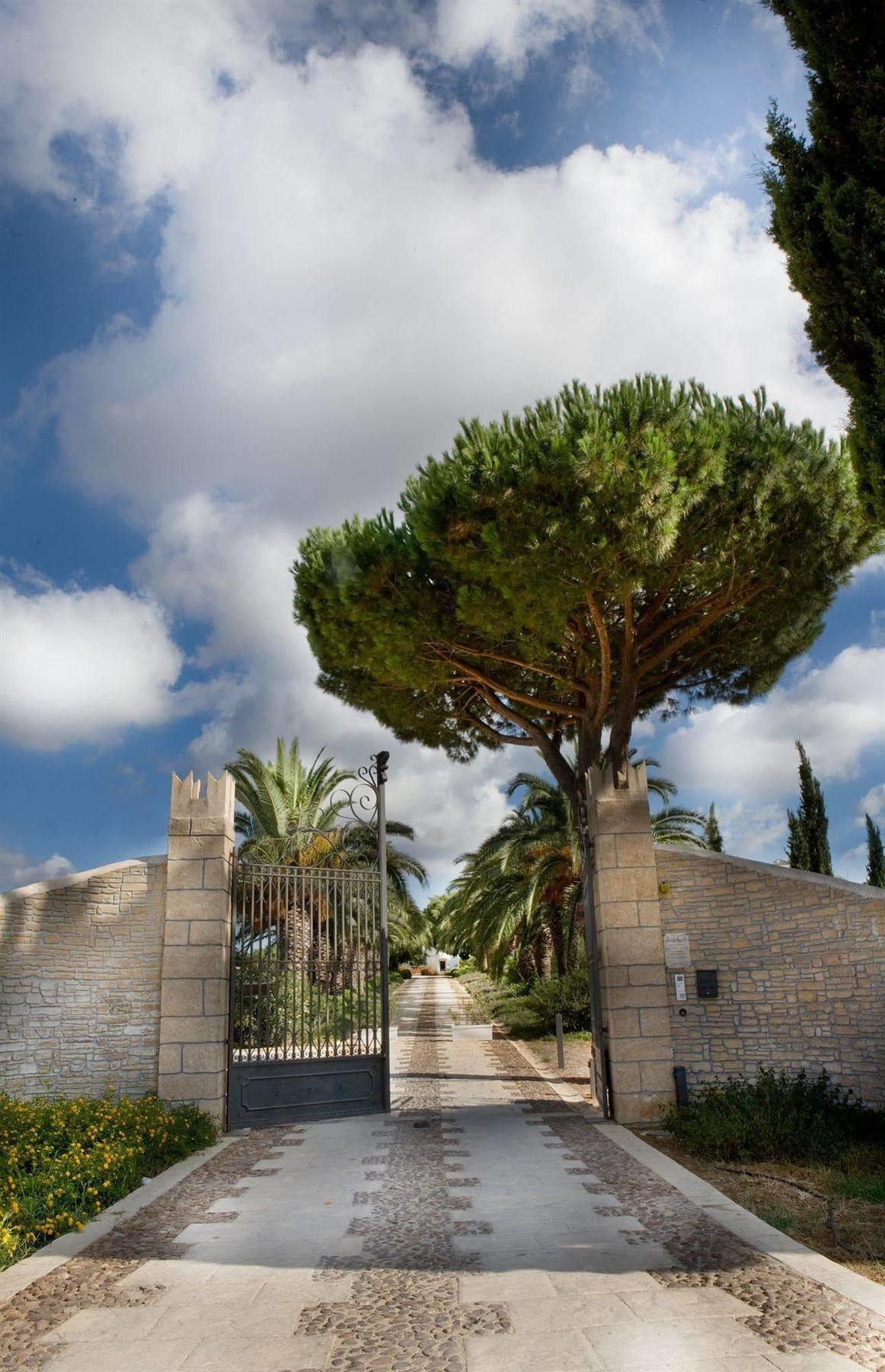 Il Baglio Della Luna Relais By Le Dhome Sicily Balestrate Exteriör bild
