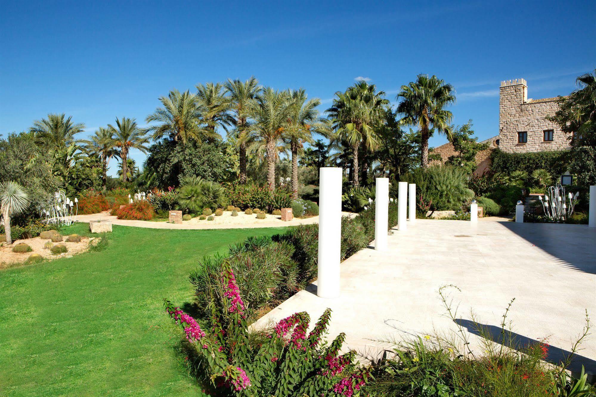 Il Baglio Della Luna Relais By Le Dhome Sicily Balestrate Exteriör bild